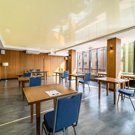 Hotel Weneda Opole Bagian luar foto