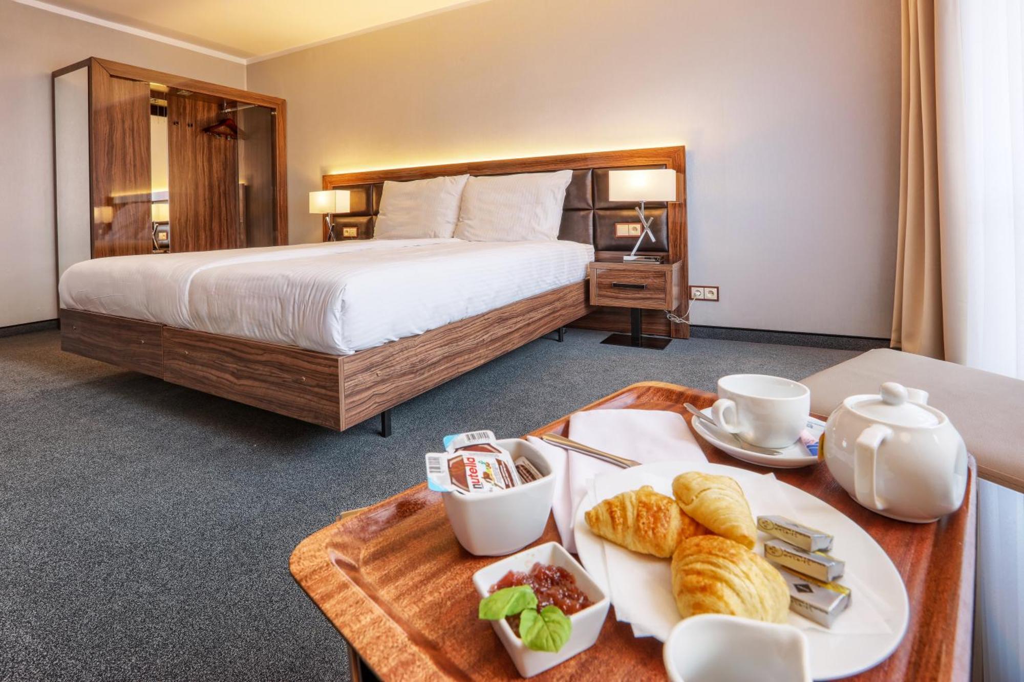 Hotel Weneda Opole Ruang foto